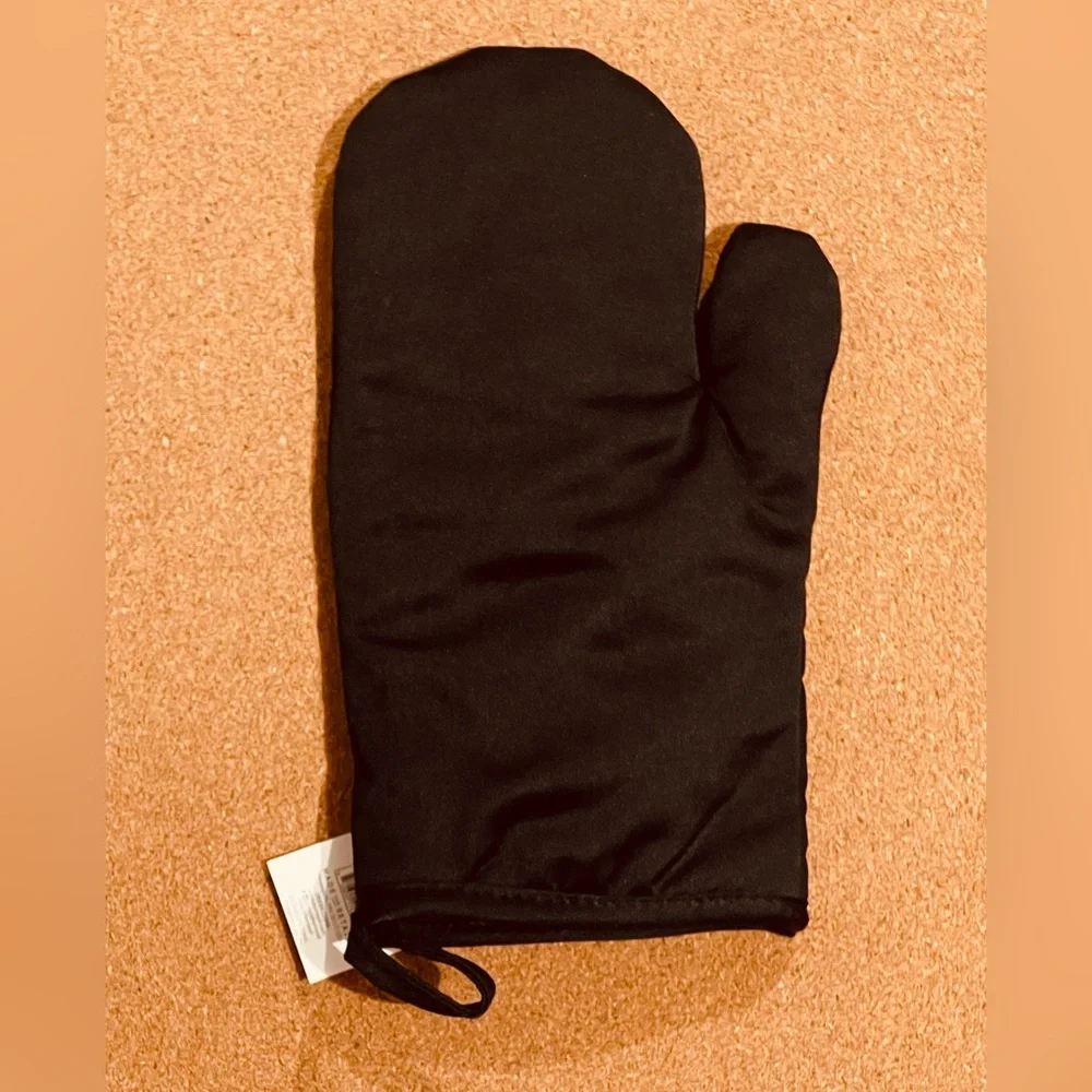 Target BP Halloween 2022 Spooky & Scary Skeleton Hand Oven Mitt / Pot Holder